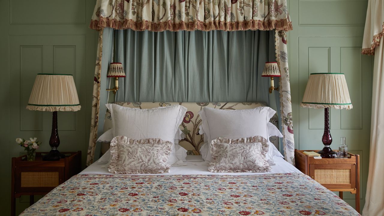 Our editors choose the very best pillows to purchase