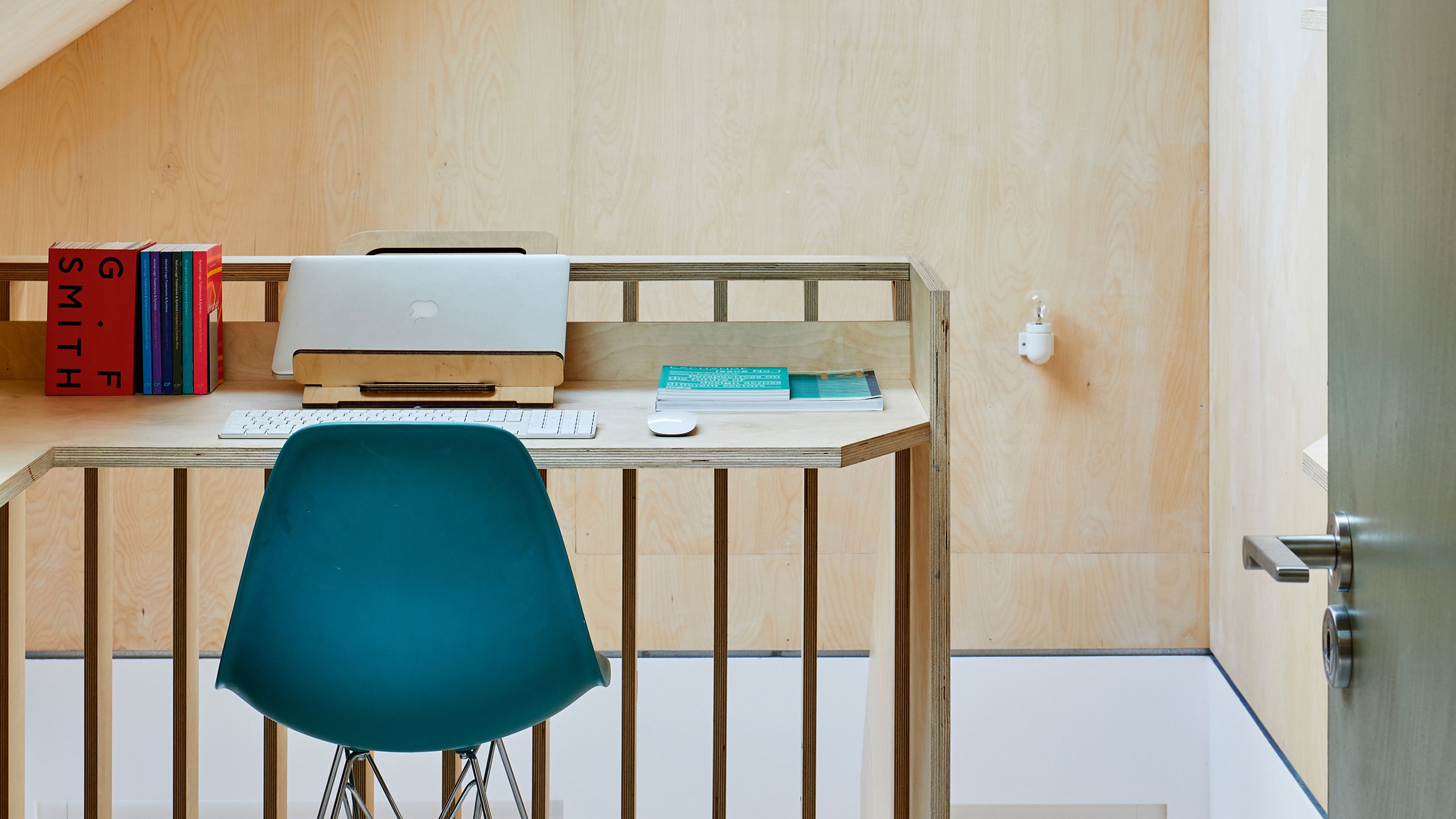 Why this viral cross legged workplace chair might do more damage than great