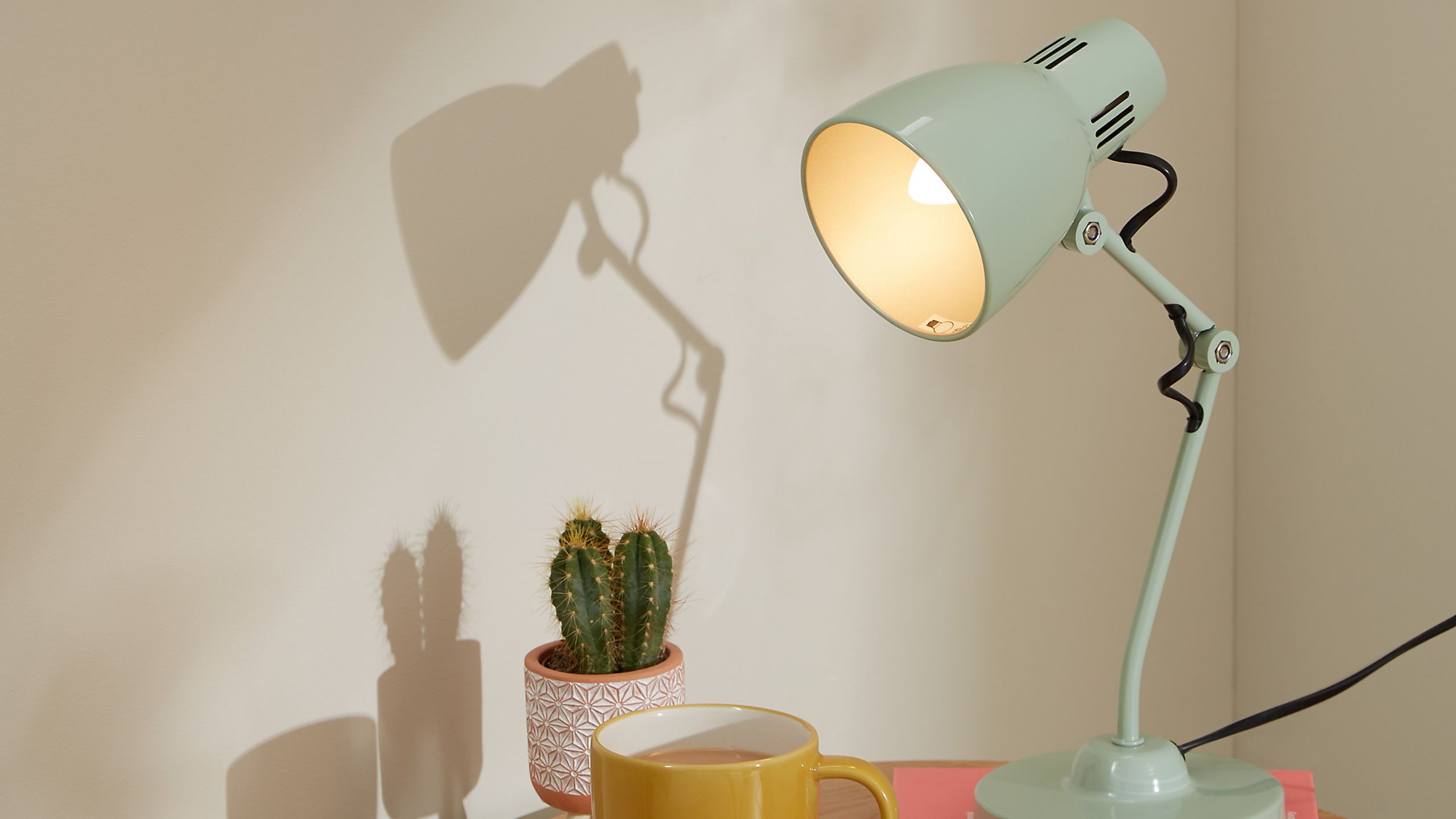 Did we simply discover a ₤ 25 dupe for a renowned designer light? We believe we did